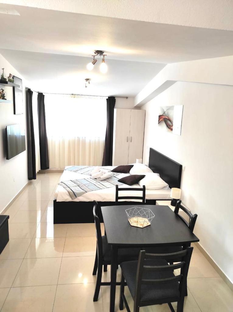 Piazza Square City Top Centre Apartments Split Exterior photo
